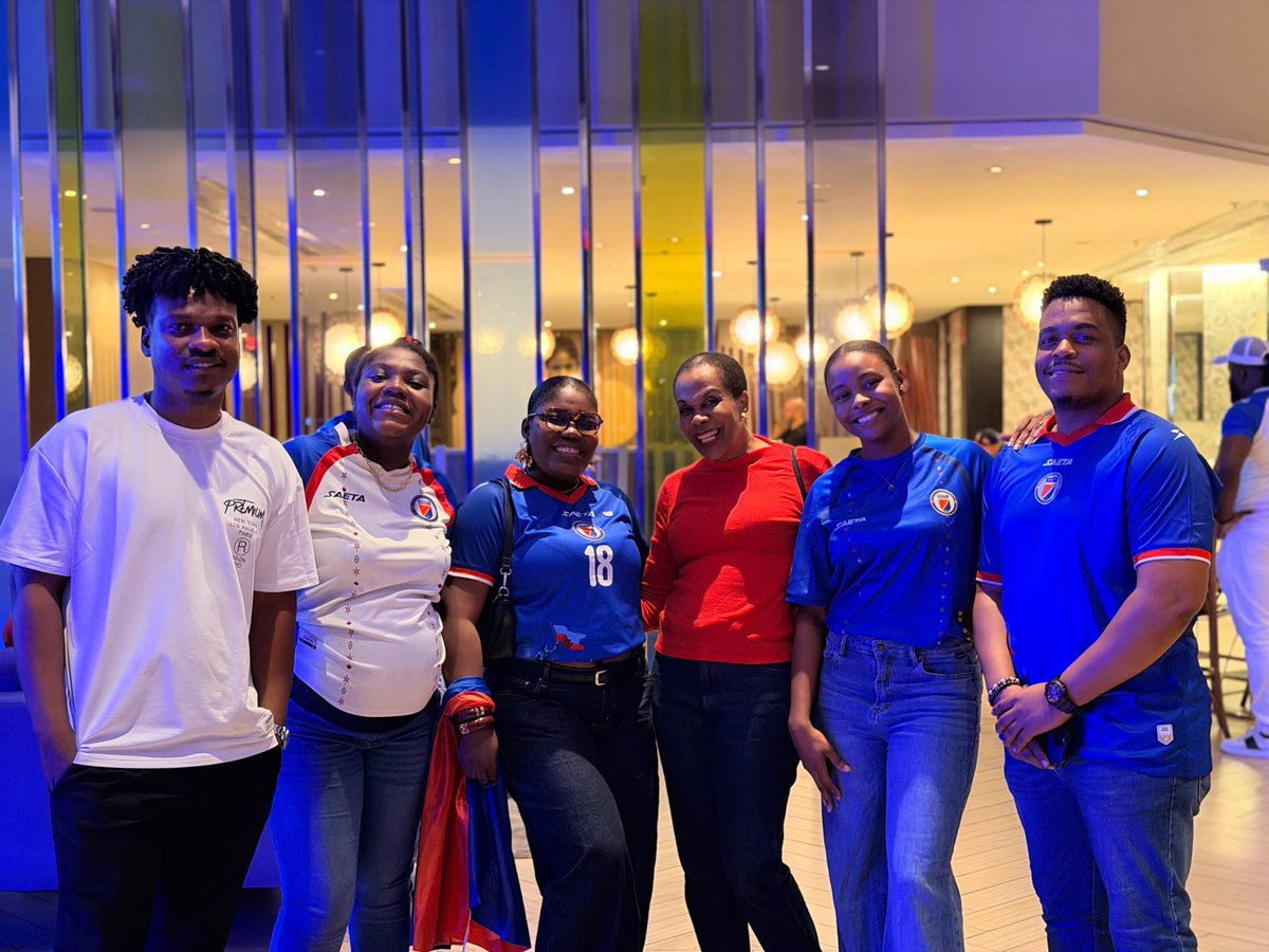 DOcculis's tweet photo. Merci les grenadiers 💙🇭🇹❤️
#football #haiti #rd #concacafnationleague #GrenadyeAlaso #grenadier #wilsonisidor #isidor https://t.co/V65WfEVqmJ