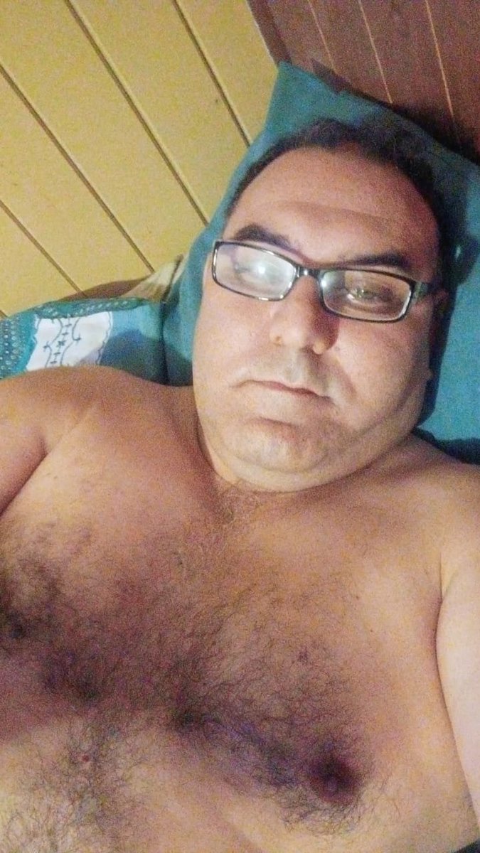 soygold032's tweet photo. Que les parece este macho hetero con sus 20 cm de verga? Si quieren ver más de el solo deben suscribirse en mi canal de telegram $$$ tendrán descuento los que retwiteen https://t.co/yIkw1IbmUJ