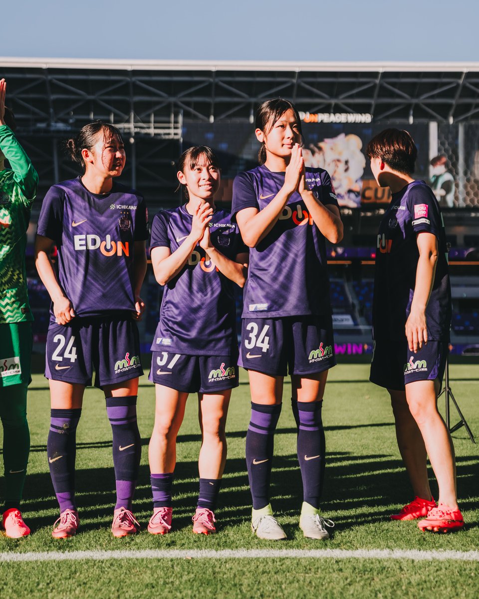 sanfrecceREGINA's tweet photo. 朝は英検、昼は試合✍️⚽️

昨日はユース所属の #中原千尋 & #中島采音 両選手がベンチ入り！
この二人、なんと朝に英検の試験を受けてから、そのまま14:00キックオフの試合に臨みました😳

後半途中からは千尋がホーム・Eピース初出場を果たし、何度も決定機に絡む活躍を披露。
若さあふれるパワーで、一日を駆け抜けた二人でした👏💜

#サンフレッチェ広島レジーナ #ONEVIOLET
#クラシエカップ