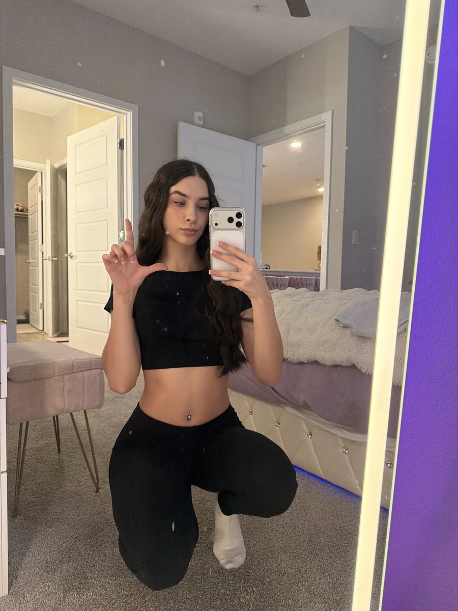 PayPrincessScar tweet picture