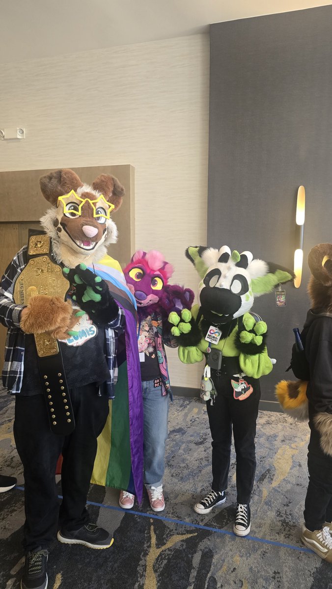 MaestroIgnitex's tweet photo. Some #MichiganAnthroWeekend #MAW2026 Day 2 fursuit photos as Lumis! https://t.co/AIA0YTyIYx