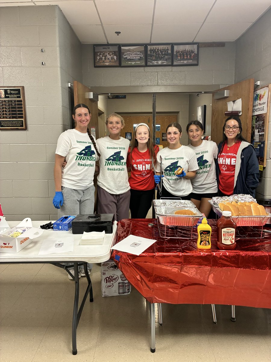 sjagirlsbball's tweet photo. Amazing experience this morning volunteering for Special Olympics basketball!! Getting to see the joy on all of those athletes faces was absolutely cup filling. There were some ballers on the court out there too! https://t.co/tH6iO4GPIh