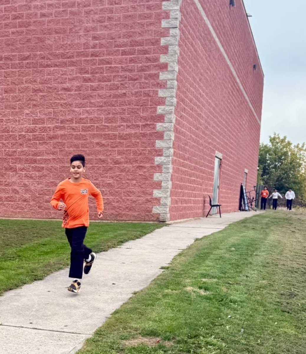 HifzSchool's tweet photo. 🏃‍♂️ Terry Fox Run at Hifz School!

Our students hit the field with energy and enthusiasm, running in honour of Terry Fox and his inspiring journey of courage, determination and hope.

Every step matters. Every effort counts. 🇨🇦

#TerryFoxRun #TerryFox https://t.co/t8z3vMGW9y