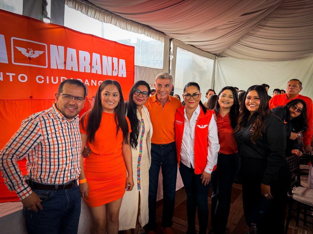 TonyGali's tweet photo. Gracias a las y los poblanos que conforman las estructuras de @MovCiudadanoPue por su trabajo y compromiso. 🧡 

Creemos en Puebla, creemos en México. ¡Vamos fuertes al 2027!

@MovCiudadanoMX @DanteDelgado @AlvarezMaynez @FedrhaSuriano @NestorCamarillo https://t.co/XN1HMaclb7