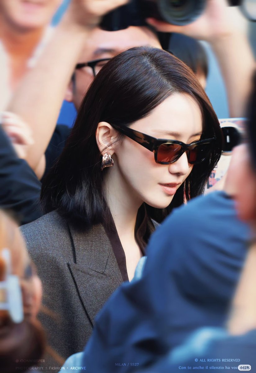babypinkxoxo_'s tweet photo. YoonA in this photo 🔥 https://t.co/GuwZF4MDD9