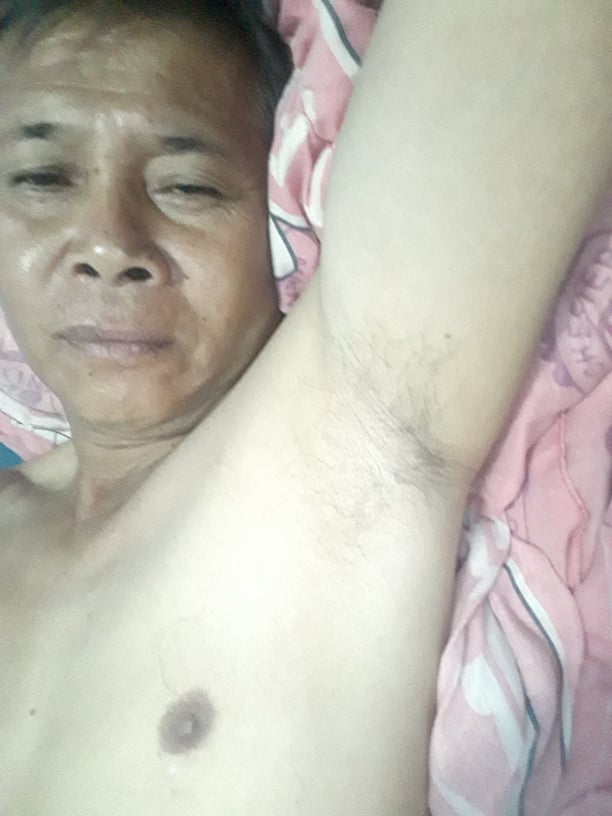 Oldmanarmpit's tweet photo. อบต.คนดัง โชว์รักแร้ ขนนิดๆ แต่เห็นแล้ว น่าเลีย
#Fetisharmpit https://t.co/jtjAfdhBbz