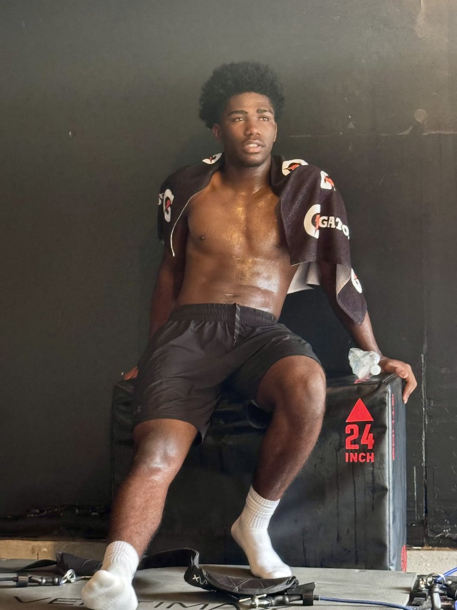 ChampHenryII's tweet photo. Stacking…
@SoHoBasketball @BeSomeoneElite
#dualsportathlete #juniorseasonloading https://t.co/T8LMbf3Kbl