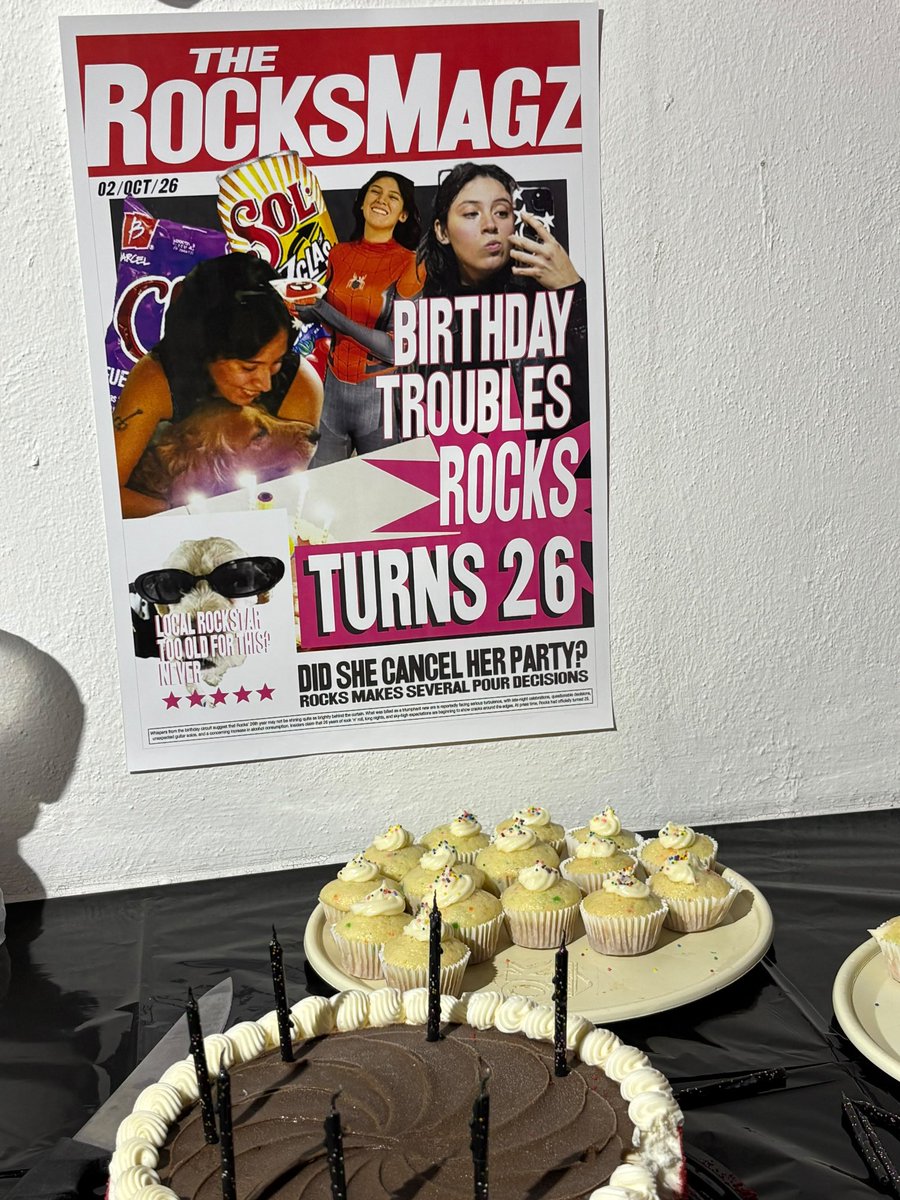 fullcowlynx's tweet photo. mi novia y mis amigas me organizaron una fiesta sorpresa con temática faisosera y hasta dieron freebies, neta me hicieron sentir como una estrella diría 5sos las amo tantoooooooo https://t.co/e7dbv2wDmW