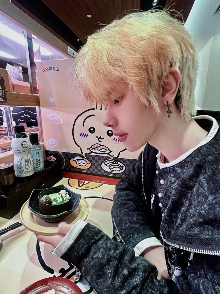 LrruiJ's tweet photo. 我只想和你 https://t.co/v8WheuUoHQ
