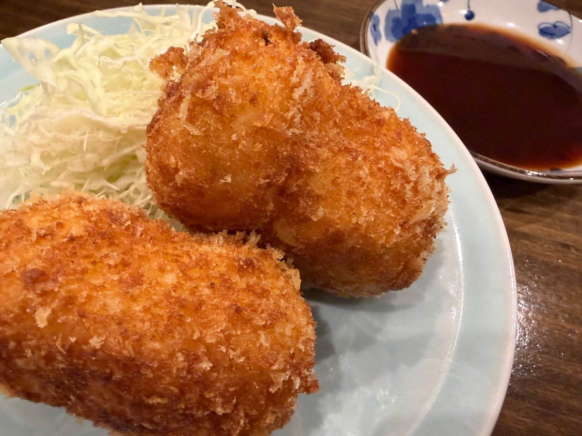 TheGodm75507818's tweet photo. 毛蟹酢🦀
カニクリームコロッケ🍽️

今日は築地の魚河岸で新鮮な毛蟹が入ったようなので早速頂戴致しました😋

蟹の身は丁寧にほぐしてくれてるからマスターの愛情たっぷり🥹

蟹尽くしでした✨🏆✨

柿汁 浅草

#一品入魂画像集 https://t.co/lPNCYkNyJ3