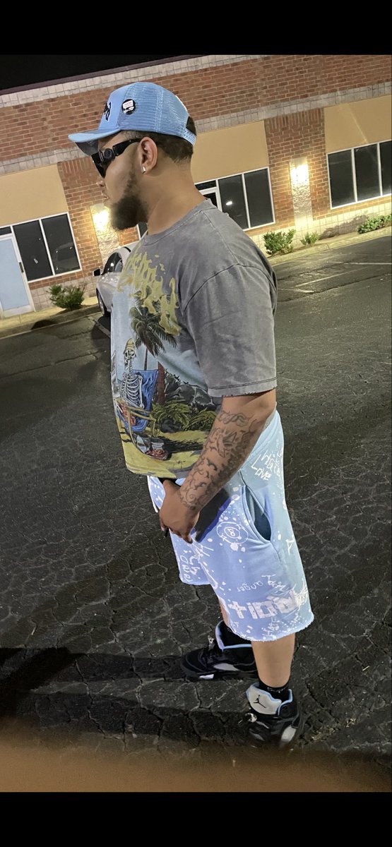 Tyboog118's tweet photo. Feds taken pictures im steady posing🎱📸 #fyp #drop  #follow https://t.co/x8y4HXAAhB