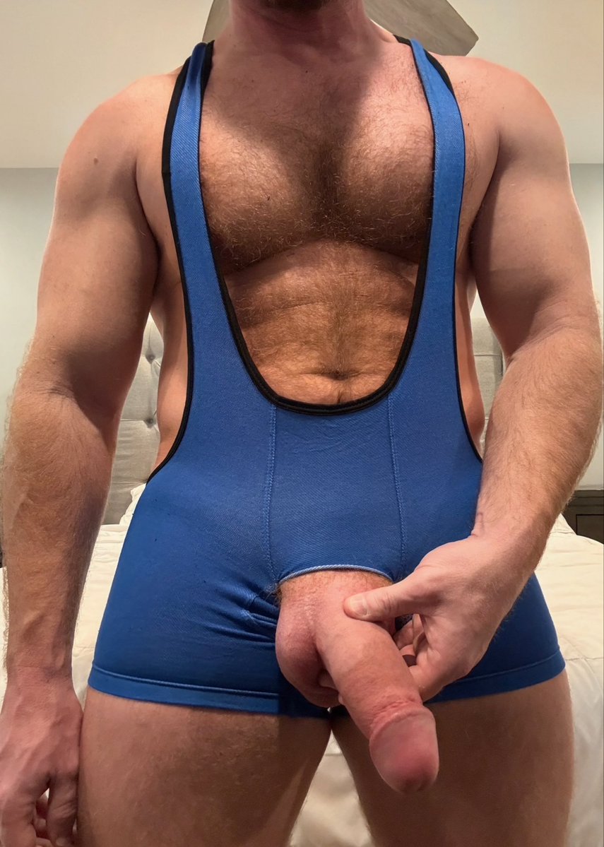 ShowerGuyJay's tweet photo. Call him coach 🍆🤼😏 https://t.co/wCSzWwMLJp