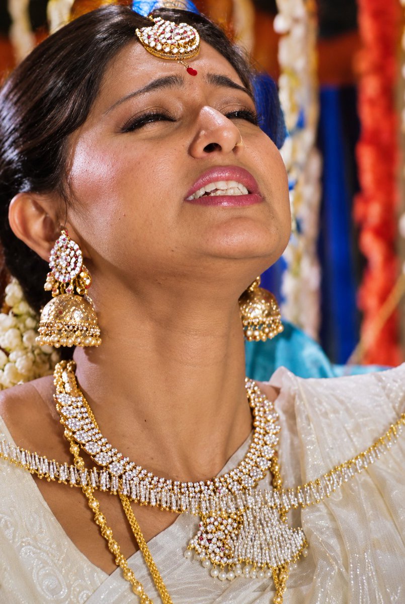 Gooner_Bull's tweet photo. When I was fuking my friend @spideyvjxn mother on her marriage anniversary on her husband's bed..

While her husband went to get some sweets , we both are enjoying to core and suddenly door bell rings.. 

But aunty is saying she doesn't care who comes , all she needs is my cum.. https://t.co/8HOymwHV17