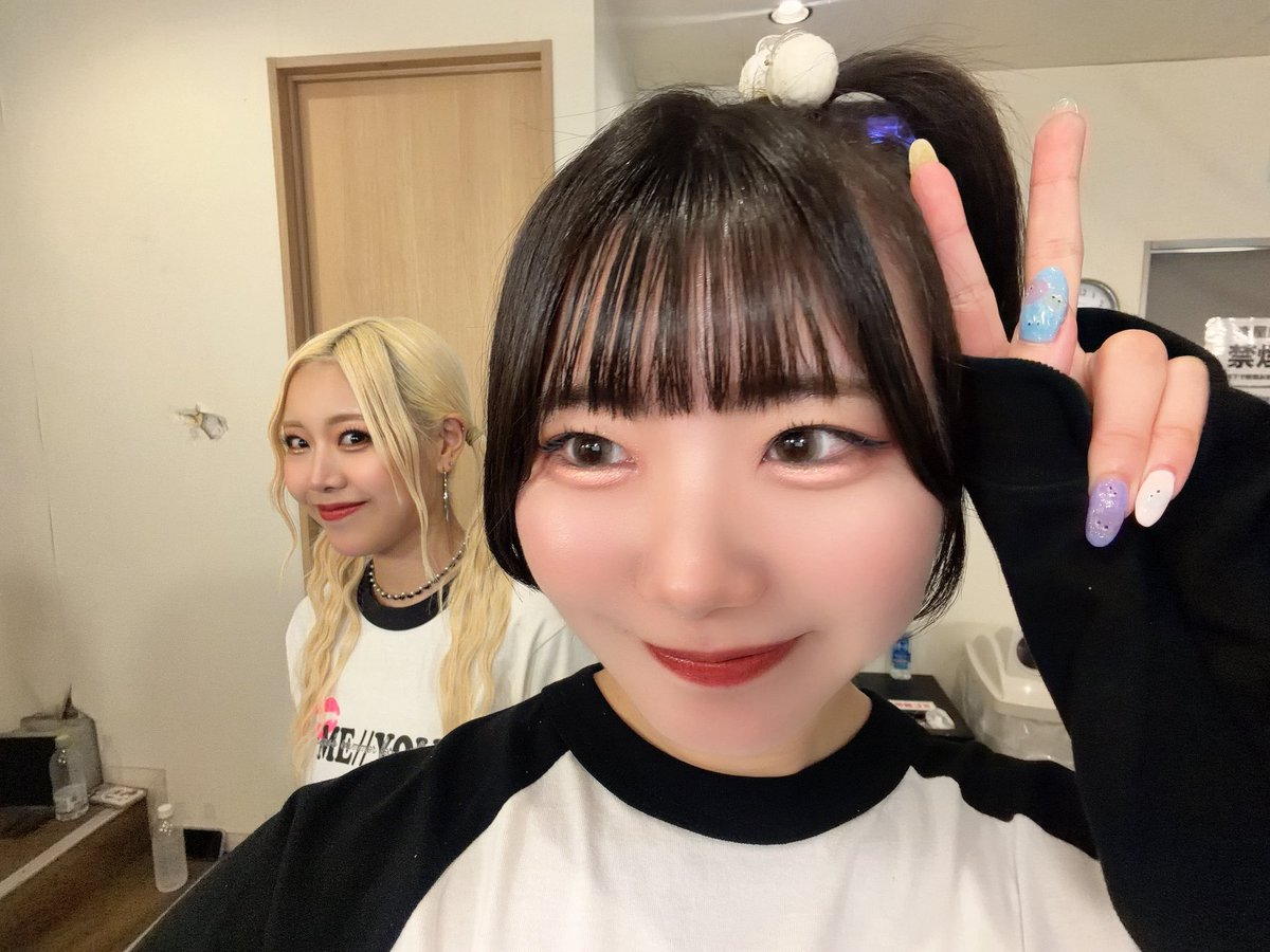 SIU_RED_i's tweet photo. おはよー💜 https://t.co/FHgObFrtTc