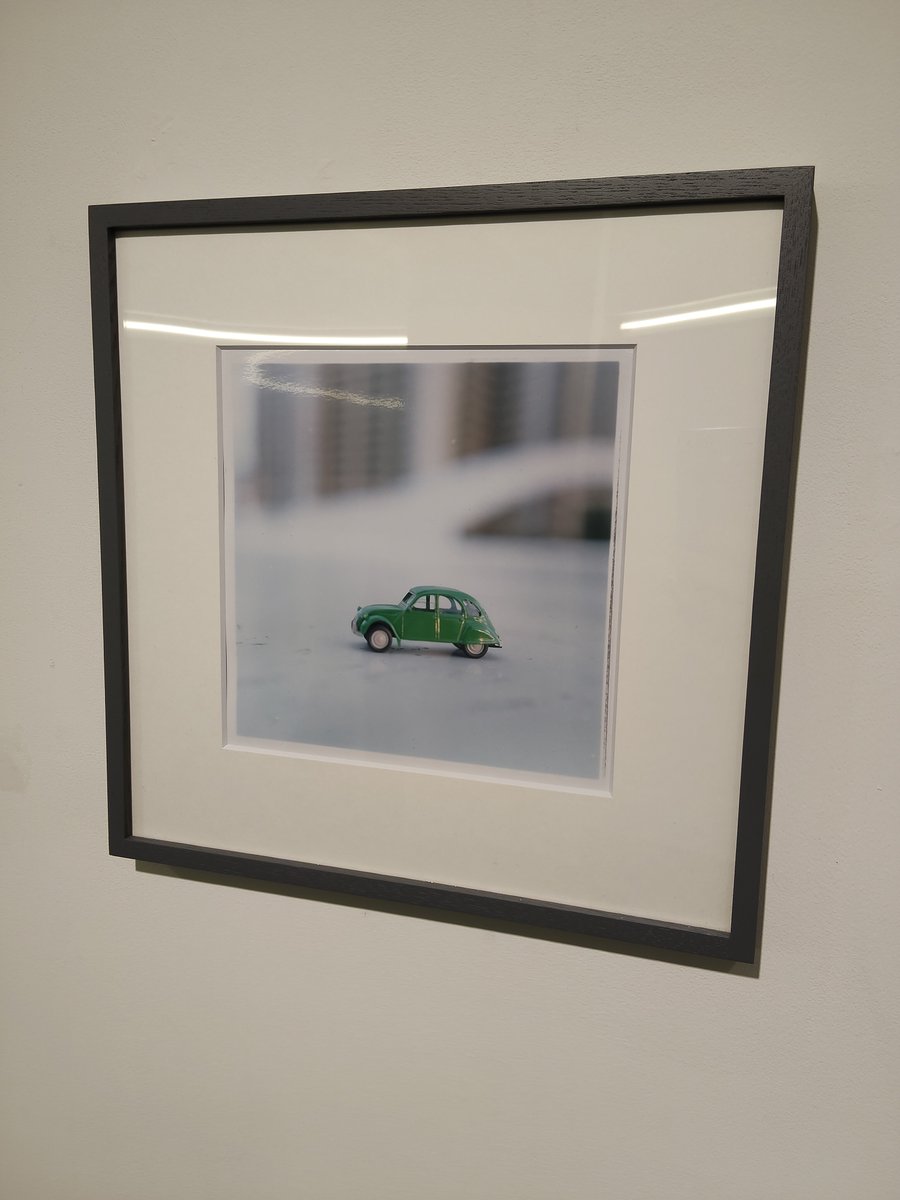 naycom's tweet photo. 高橋恭司「mini/cars」展at void+。ミニカーだからなのか、独特の孤独感を感じました。10日まで。 https://t.co/YDEtX4DMtp