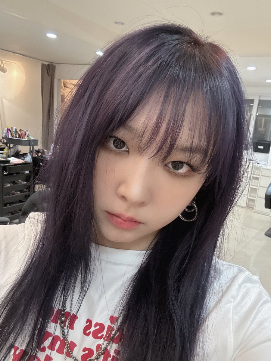 hiddenergy's tweet photo. THE TSHIRT!!! 
"Kiss me it's my birthday" 
Oh yes come here @jeonjiwoo1004 💋 https://t.co/hXXAkbY9DE