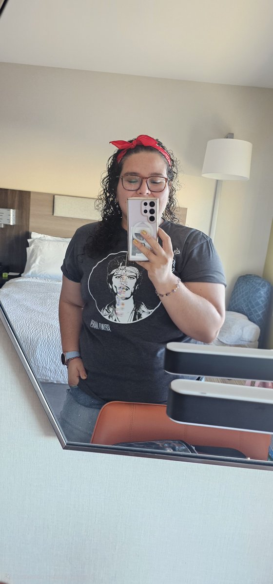 Kat007N's tweet photo. A pocas horas de verte mi amor @BrunoMars ❤️
#TheRomanticTours #BrunoMars #LA https://t.co/2tTC9lnxWD