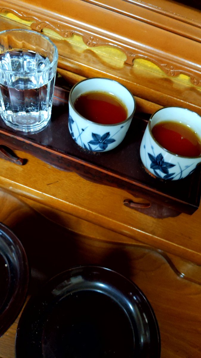 takakushi2016's tweet photo. たまには紅茶でも飲んでね https://t.co/0SsMhlMZ6n