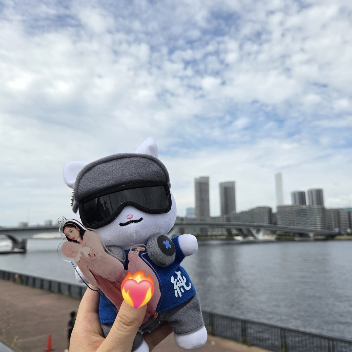ai_positive's tweet photo. 会場までお散歩中☺︎
環奈ちゃんとBBQ楽しみ！！！
#橋本純情内科 https://t.co/dhJGawkZur