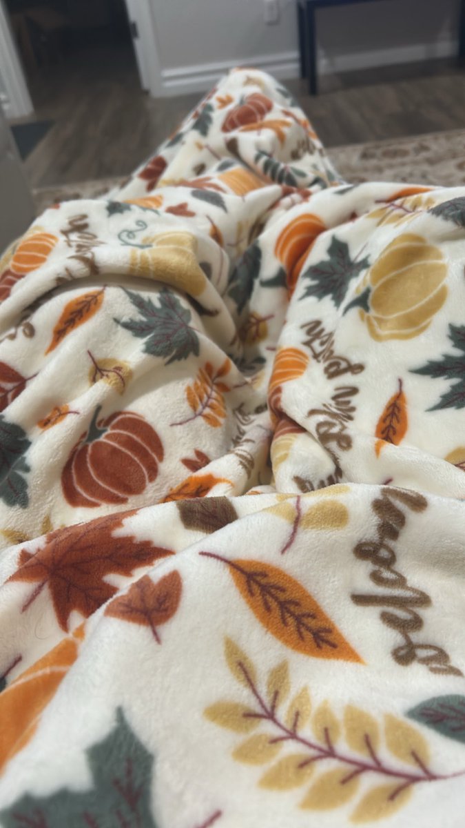 va_npl's tweet photo. It was time to bring out this blanket 🤭 https://t.co/y4Hgl7EzH2
