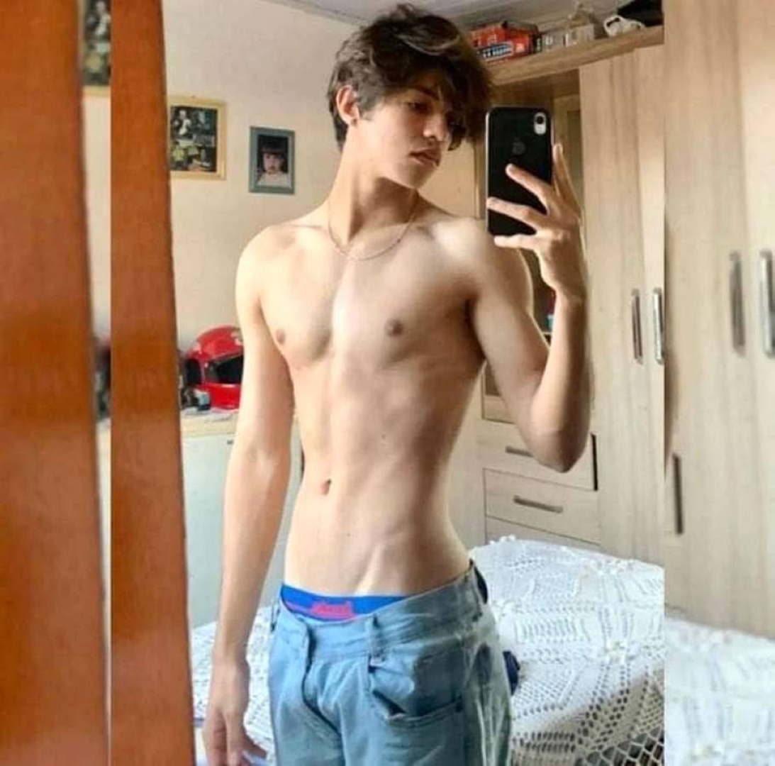 MediaBoys18SFW's tweet photo. #twink #cute #gay #boy
Cortesía de ➪ https://t.co/gwFKpmaRrj https://t.co/Zy5kPoDf7a