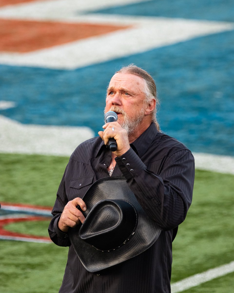 LATechFB's tweet photo. How about that national anthem performance from @TraceAdkins? And that flyover from our friends at Fort Polk? 🇺🇸

#HBTD | #BarkLouder https://t.co/4fDIDx1kNw