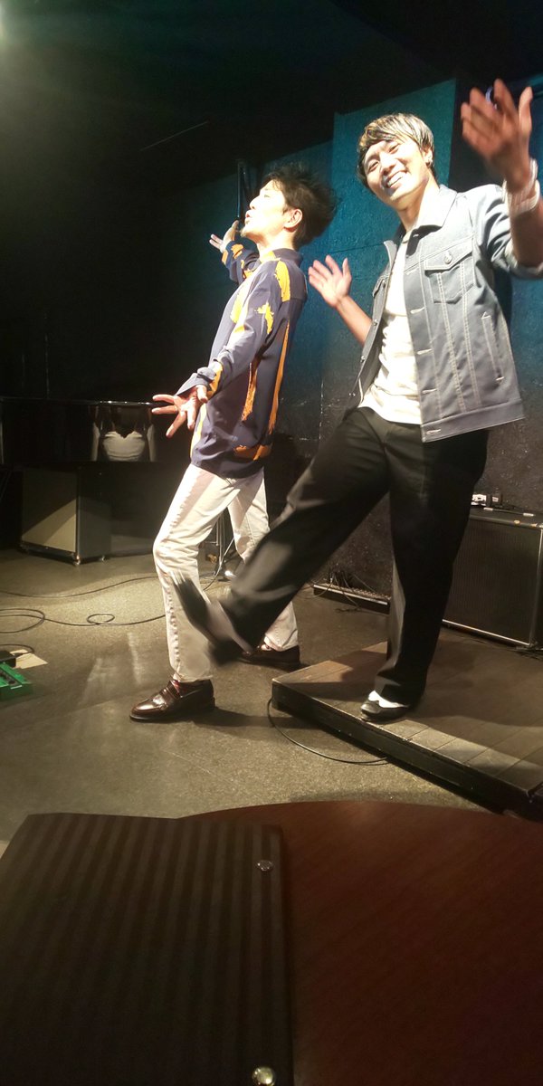 fujiaki51's tweet photo. 8/25
伊藤大輔×清水夏生@金山Mr.Kenny's
でした。

ボーカルとタップダンスでジャズスタンダードやお二人のオリジナル曲をやるDuo。レコーディングの予定有りとのことでそちらも楽しみですが、やはりライブだとどのように音が出ているのかがわかるので面白いです。 https://t.co/NXyqzpTKTT