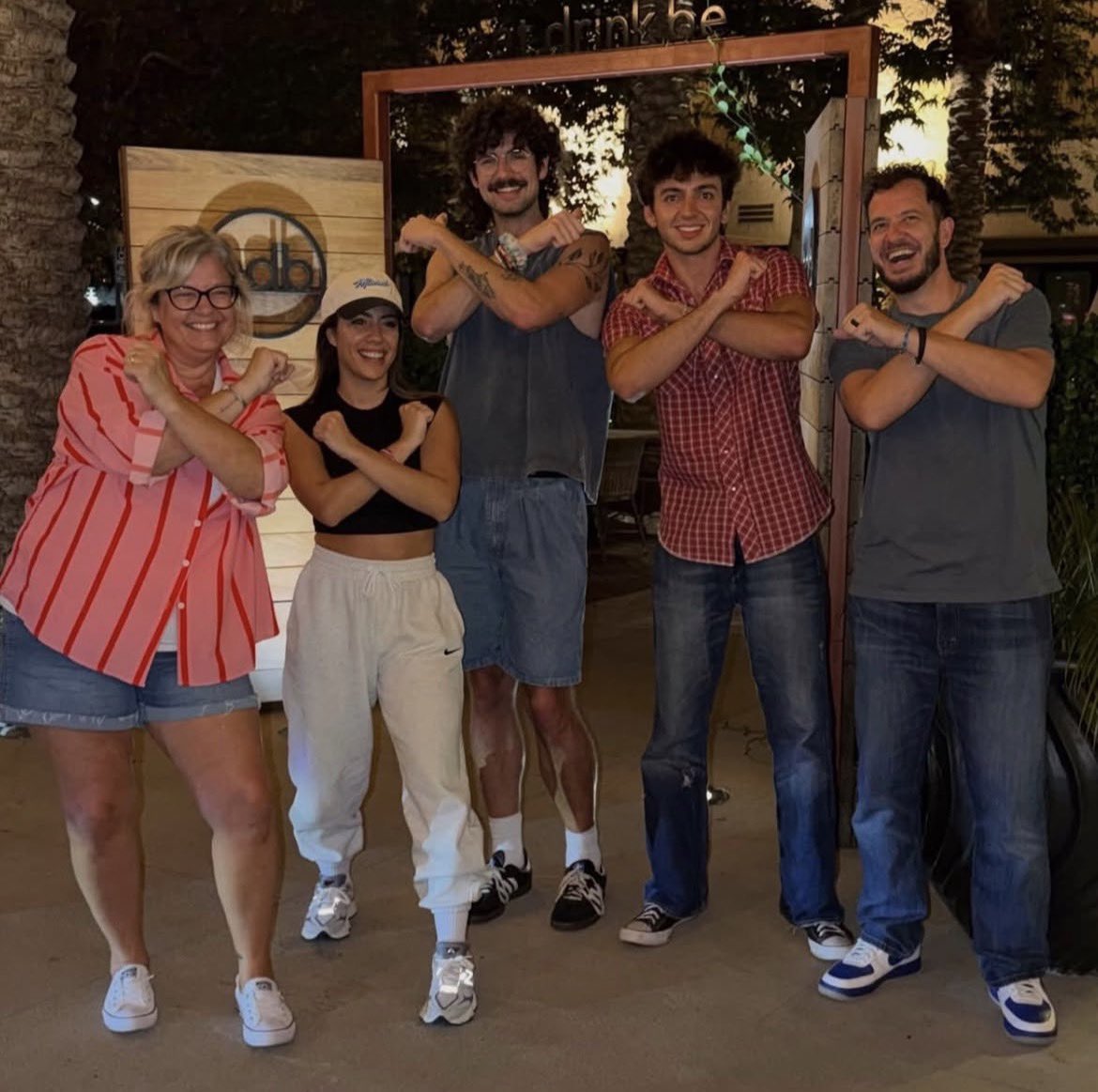 DevensUpdates's tweet photo. Crossovers together #bb28 https://t.co/MFf84irp9K