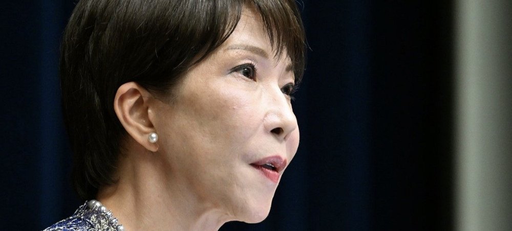 cobta's tweet photo. 高市首相は間違っています。憲法は権力者が変えてよいものではなく、権力者が間違えないように、権力者を縛り、国民を守っているものです。

「憲法は国の根幹だからこそ、時代の要請に合わせて、定期的な更新が図られるべきだ。自民党は国会においては『決断のための議論』を進める」 https://t.co/kjY7Q6oDtL
