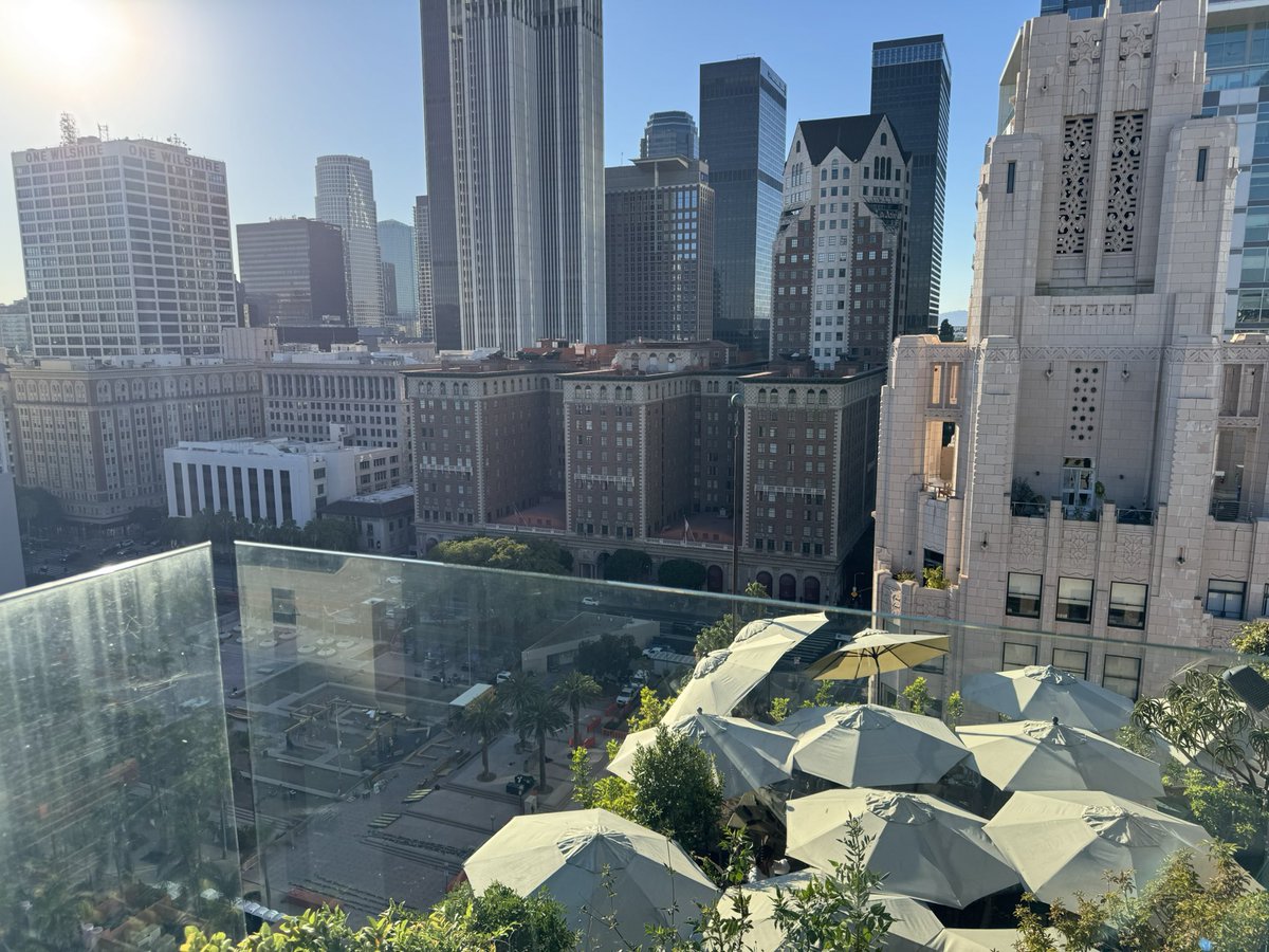 JefferyArnott's tweet photo. Great visit to downtown Los Angeles yesterday! Very productive meetings! Be back in a couple weeks! Got my Canters Deli and Randy’s donut fix as well! Looking forward to work with Dr. Joel Floyd on this big project! https://t.co/3W5t00fhje