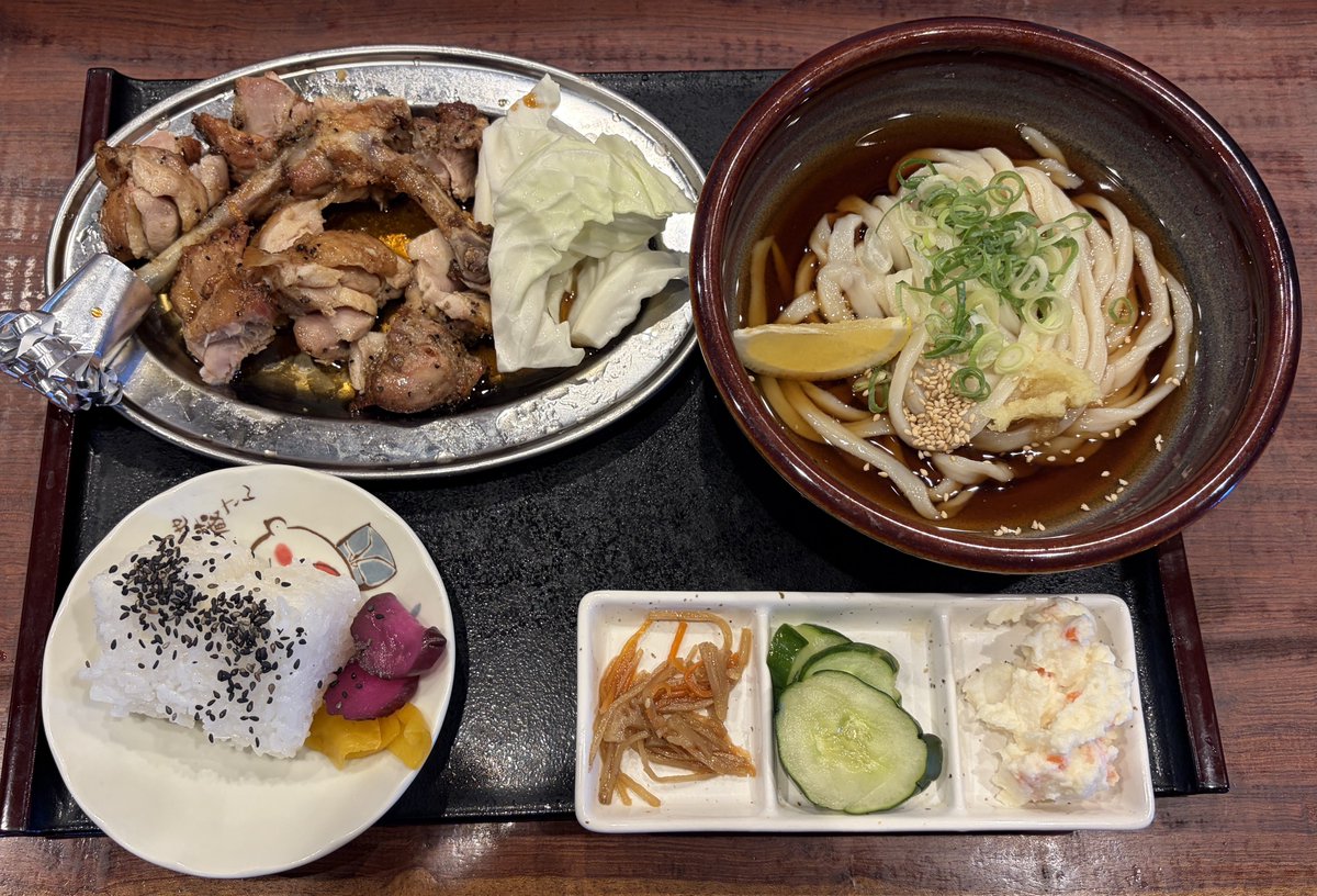 aoe_MARUGAME's tweet photo. 刀ミュ真剣乱舞祭香川公演で高松にいらっしゃる審神者さん向けに香川（うどん）観光のいろはと、12/5,6前後に連戦可能な刀剣展示やイベントの情報、飲食店情報などをnoteとGoogleMAPにupしていきます。

抜けがあったり追加があればお知らせください。 https://t.co/yDx4gNKkE0