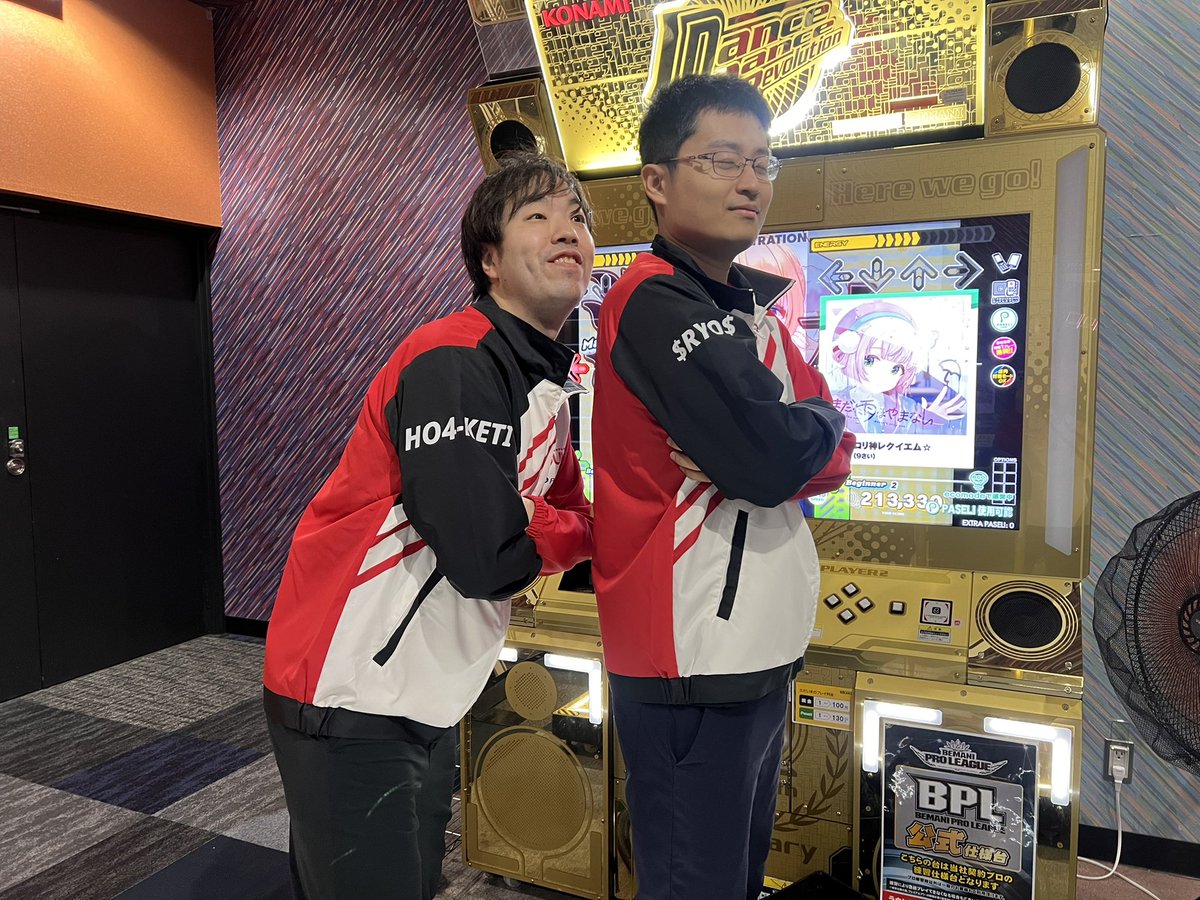 sia_pi's tweet photo. 合同練習2日目

遂にほしケチさんのチームギアが完成🌟
チーム全員集合だーーー！！🔥

#TeamROUND1 https://t.co/0qMEwBmyAJ