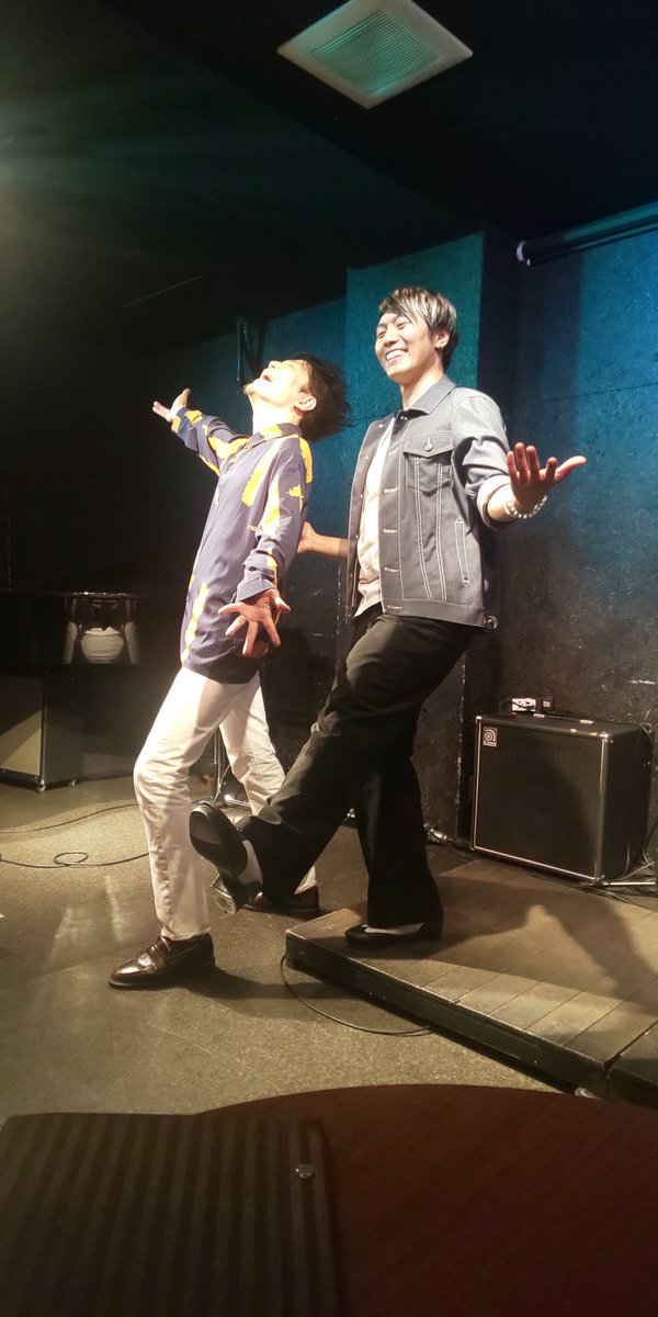fujiaki51's tweet photo. 8/25
伊藤大輔×清水夏生@金山Mr.Kenny's
でした。

ボーカルとタップダンスでジャズスタンダードやお二人のオリジナル曲をやるDuo。レコーディングの予定有りとのことでそちらも楽しみですが、やはりライブだとどのように音が出ているのかがわかるので面白いです。 https://t.co/NXyqzpTKTT