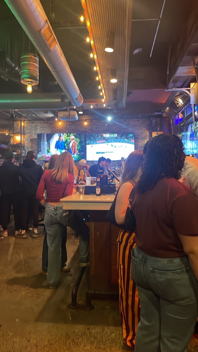 SimoneStallionx's tweet photo. Not weird wild. Fuck I love Sally’s. Freshman barsssssss. #LFG https://t.co/BaM5wStdgR