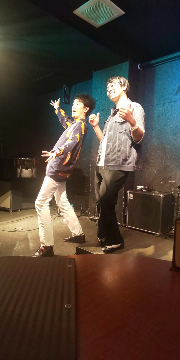 fujiaki51's tweet photo. 8/25
伊藤大輔×清水夏生@金山Mr.Kenny's
でした。

ボーカルとタップダンスでジャズスタンダードやお二人のオリジナル曲をやるDuo。レコーディングの予定有りとのことでそちらも楽しみですが、やはりライブだとどのように音が出ているのかがわかるので面白いです。 https://t.co/NXyqzpTKTT