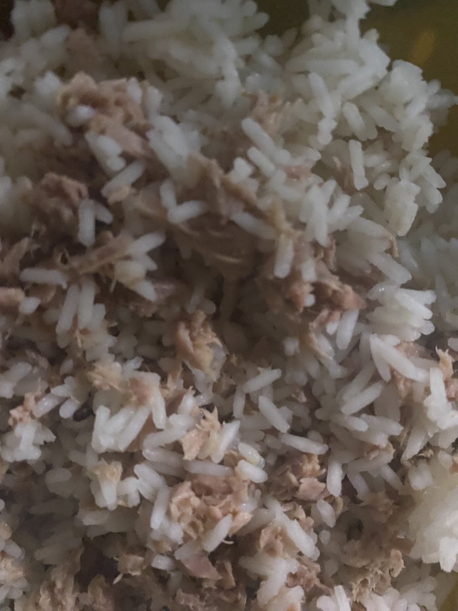 i666wy's tweet photo. arroz con atún https://t.co/7QpM5i30HJ