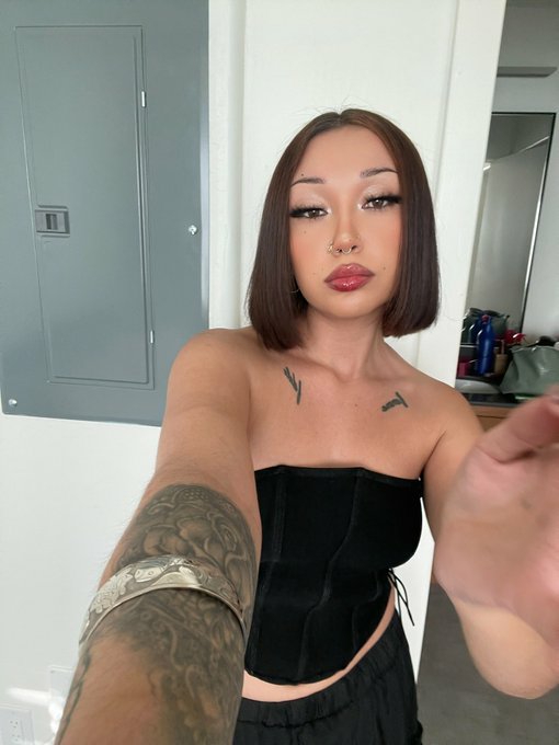 Oliviasexxqd1k's tweet photo. Hi 

https://t.co/nZc1myoLYe https://t.co/DigTrpPA71