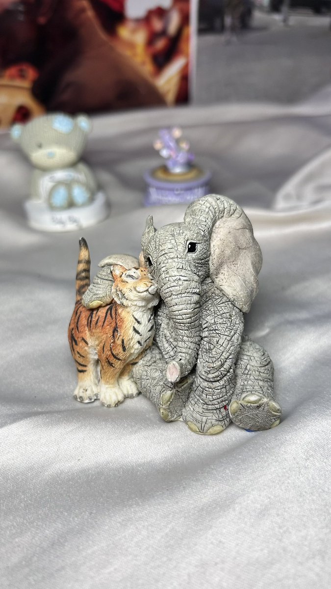 theshortiesalon's tweet photo. Cute vintage collection for the home by @Udwaq_ekpedeme https://t.co/zOPGo7qh8I