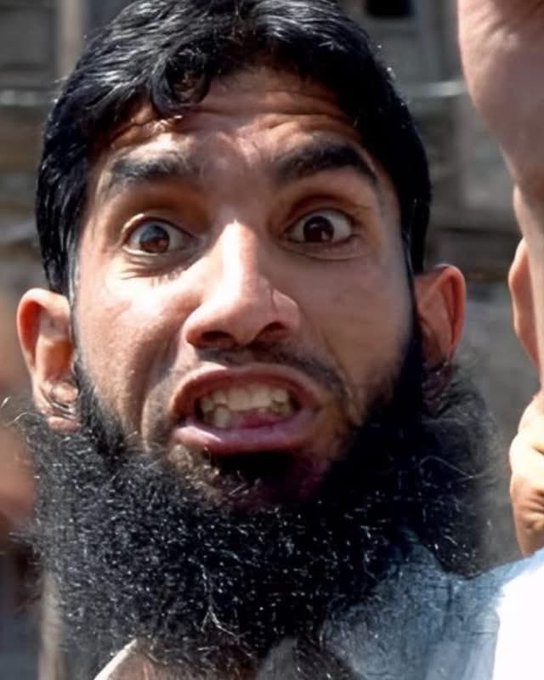 AnthonyHop356e's tweet photo. 🚨Muslims in the United Kingdom are calling for a BAN on eating in public during the daytime hours of RAMADAN. They argue that seeing people eat increases their temptation and that Islam must be respected. 

What is your message to them? https://t.co/Jts572P588
