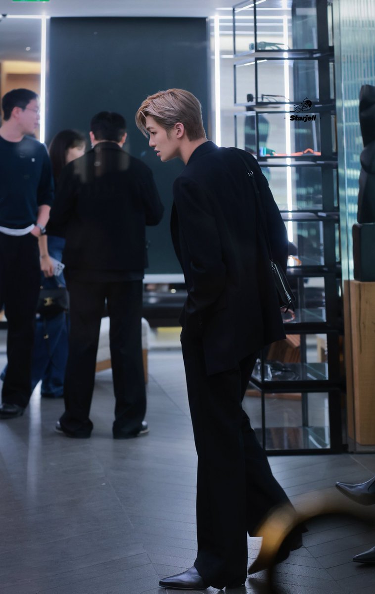 Starjell0328's tweet photo. 261003
#Celine 
#CelineEte2027 
#TWSXCELINE 
#지훈 #JIHOON #TWS #투어스 https://t.co/LVhcr3A1Fc