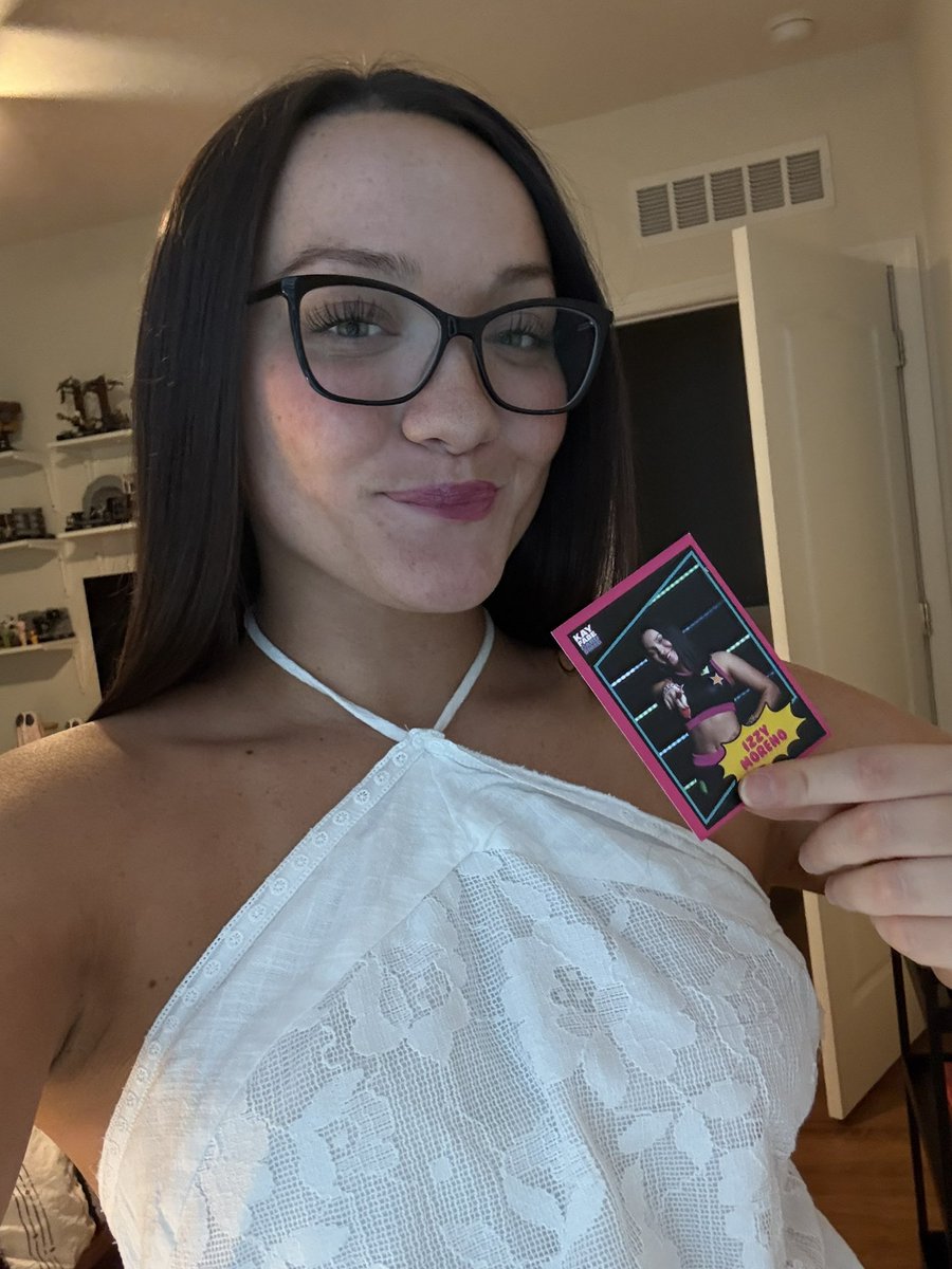 ItsIzzyMania's tweet photo. Bouta go liveeeeee on WhatNot! Join up now!!!!!! 😆😆😆😆

https://t.co/RuSU3DwQMJ https://t.co/HkmsIbDzW6