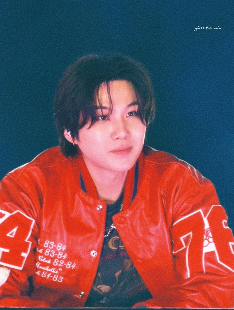sugadooll's tweet photo. his beauty with long hair is unbeatable https://t.co/hYTIUFzA1J