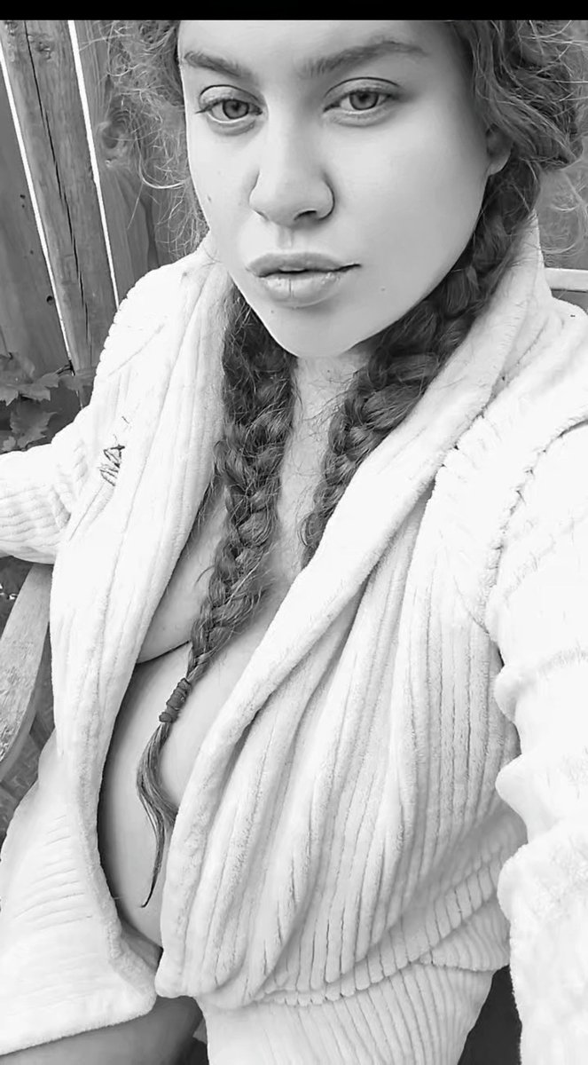 milkymirandaa's tweet photo. can't believe how firm and heavy my tummy and milkers are becoming... 💦

#lactation #breastfeeding #breastmilk #milky #pregnantbelly #bigbelly https://t.co/Z07K5hv0XC