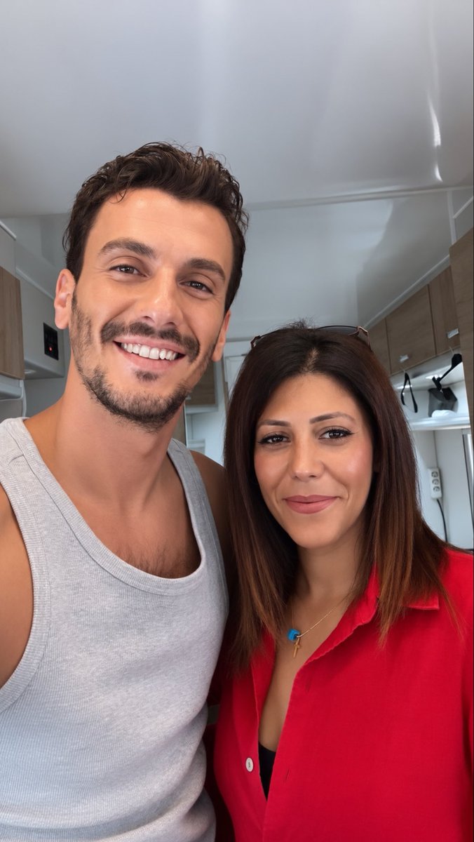zynepMutlu's tweet photo. @bertanasllani 🤍 #mercanköşk https://t.co/OhRFfuhQJg