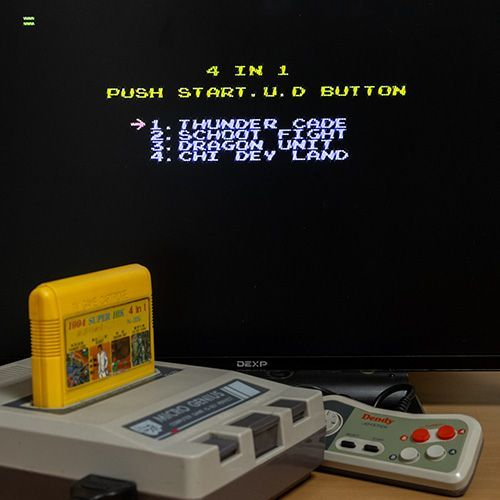 Ra0ufK's tweet photo. It's been over a decade searching for it, and finally I found it, thanks to @sanders13697 
I had a small build shell, but the sticker is the same, and the menu too. https://t.co/qOzXmgwlg4