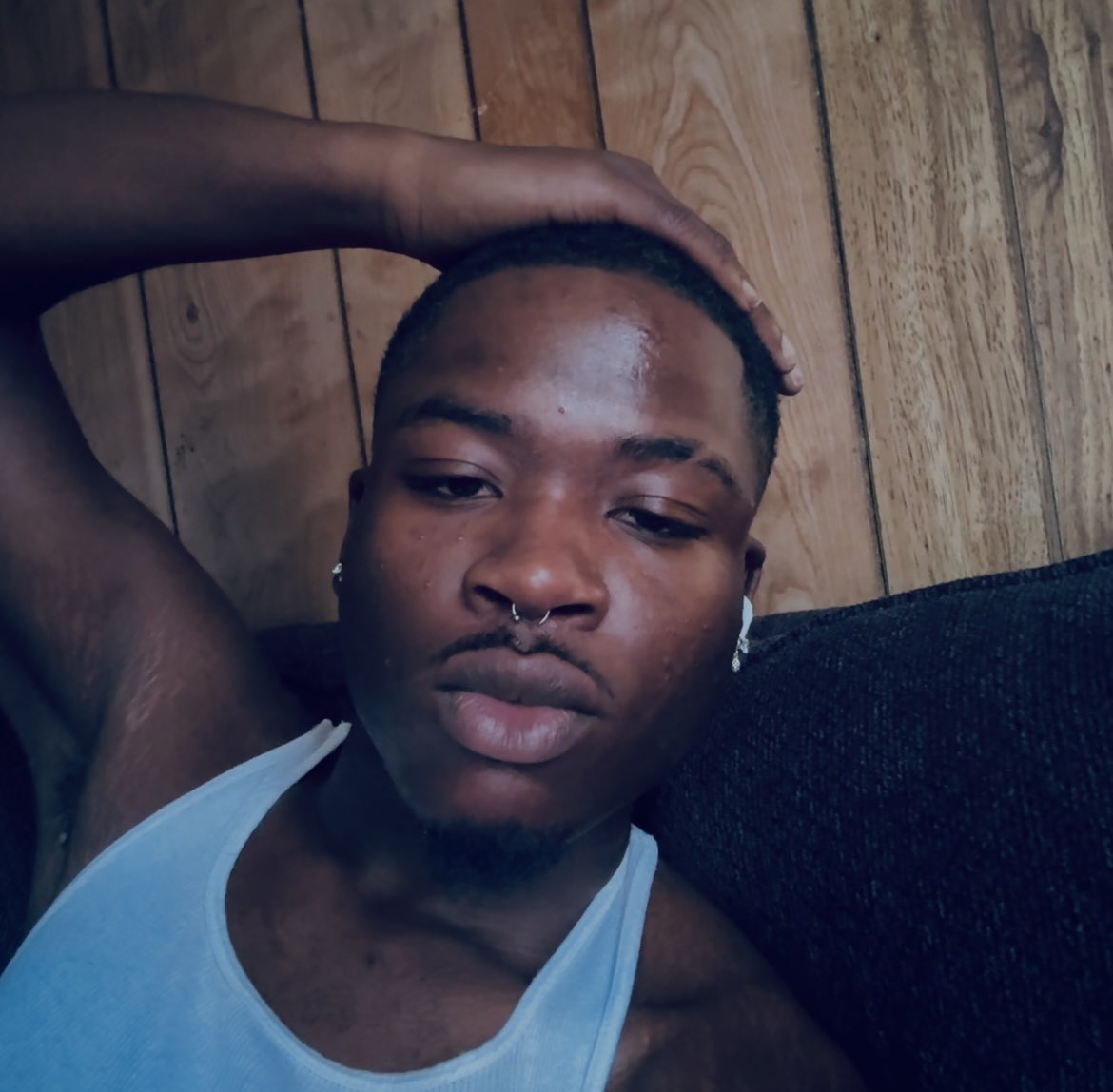 voureadacoolest's tweet photo. 💪🏾 https://t.co/hLz9fDNVub