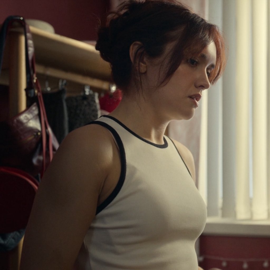 thinkercooke's tweet photo. olivia cooke in ‘the girlfriend’ https://t.co/BIP7IVAr9A