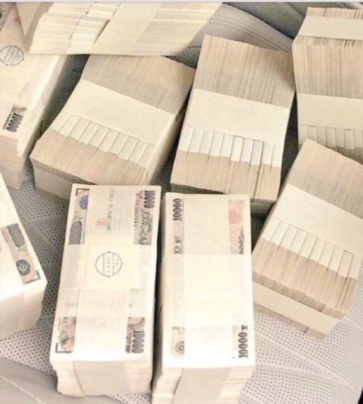 tostld's tweet photo. もし今日、500万円もらえたら何に使う？🤔💴

① 借金を返す
② 投資する
③ 人生をもっと良くするために使う https://t.co/c67yjHTXaG