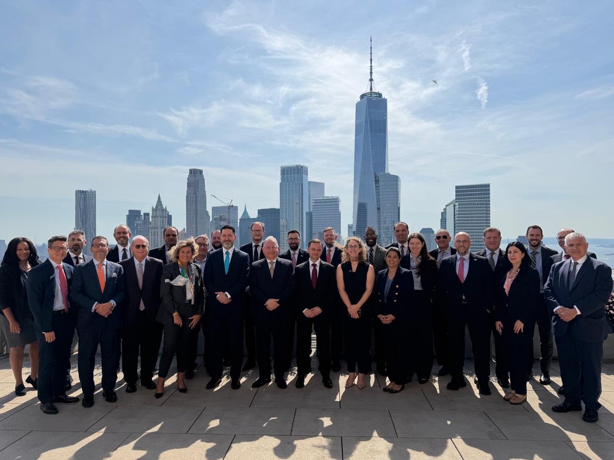 mahmoudtoron's tweet photo. Just concluded a remarkable three-day working visit to New York City, where we held productive and substantive discussions with our U.S. counterparts and partners.

Proud to witness the Syrian–U.S. partnership taking a sustainable and constructive path forward, built on mutual interests, practical cooperation, and a shared commitment to delivering meaningful outcomes.

Much work lies ahead, but the direction is clear and the momentum is encouraging.