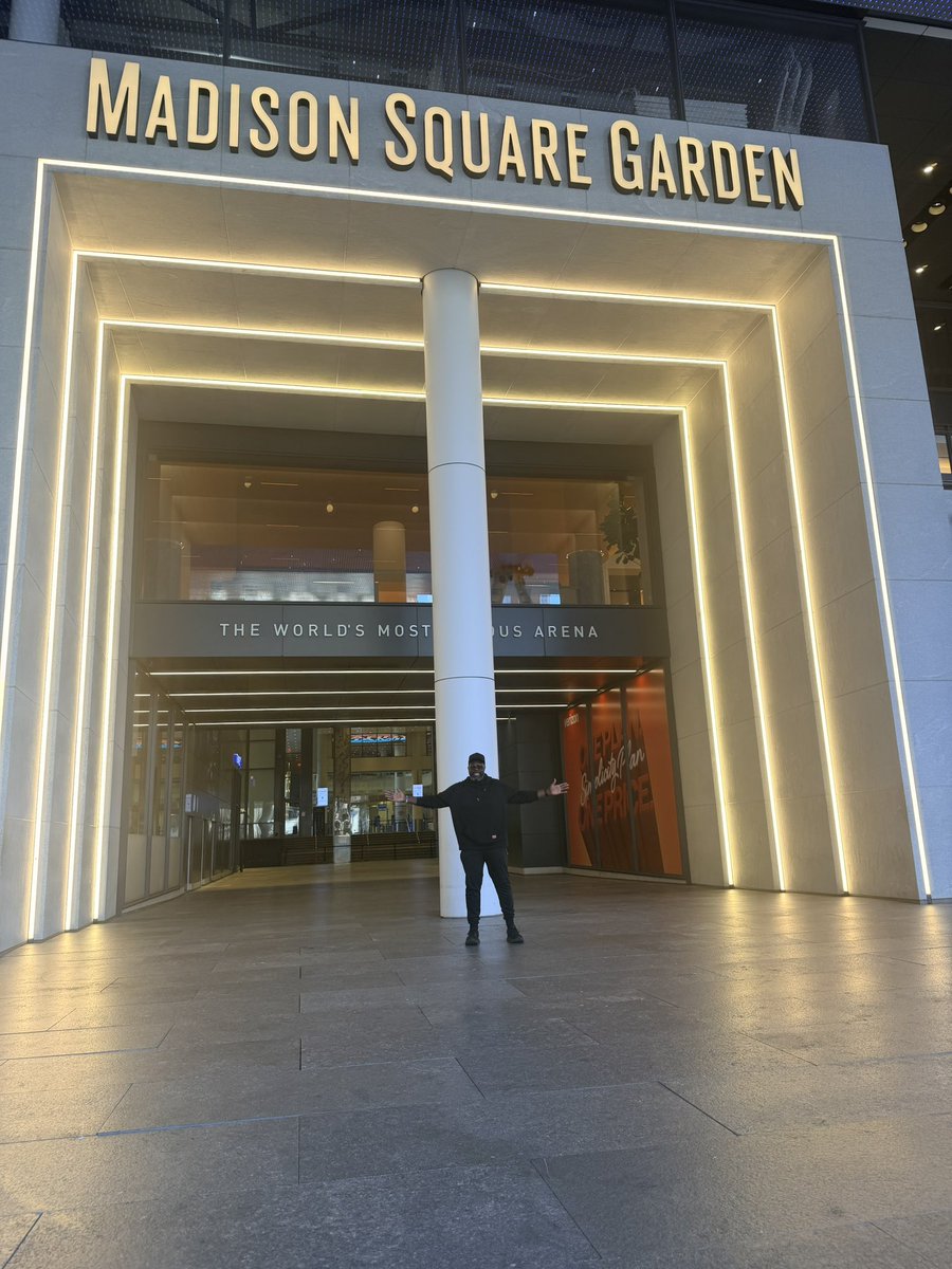 NickRocksHere's tweet photo. Enjoyed my little time in NYC. Need to plan a trip back soon. https://t.co/w0IemEzMh3